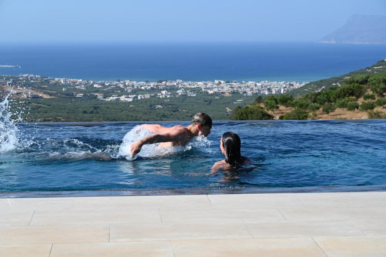 Ellas Residence Fantastic Pool Heated Kíssamos Buitenkant foto